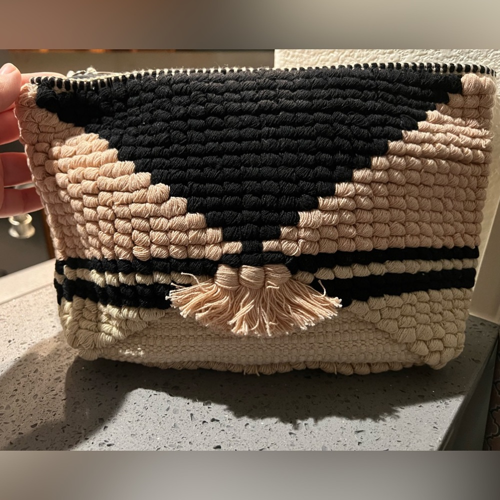 SHIRALEAH Chantal Pouch